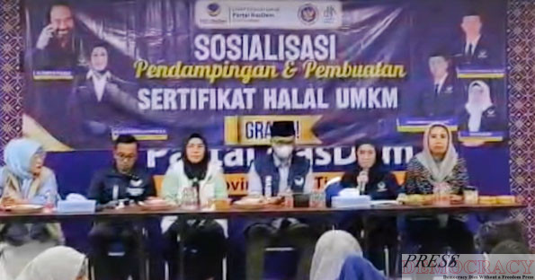 NasDem Surabaya Bantu UMKM Binaan Urus NIB dan Sertifikat Halal